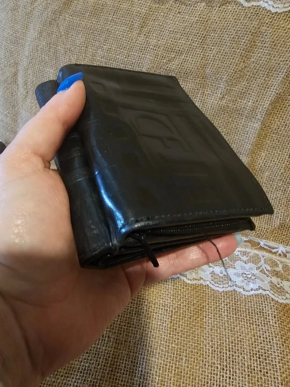 Due Fratelli Genuine Leather Black Wallet Lots of Space Zip/Snap Closure